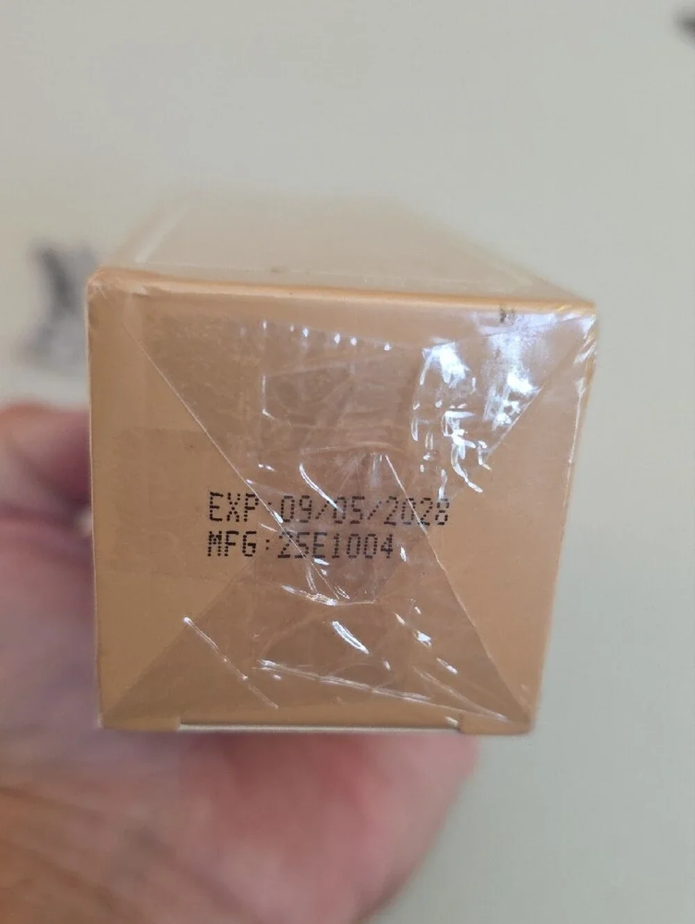 Medium Spectrum Sunscreen Serum SPF 50 - Peach Tone
